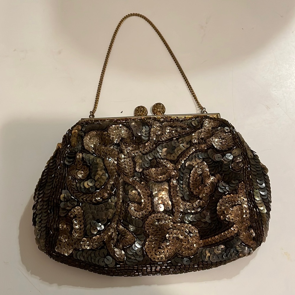 Vintage evening sequined bag with chain